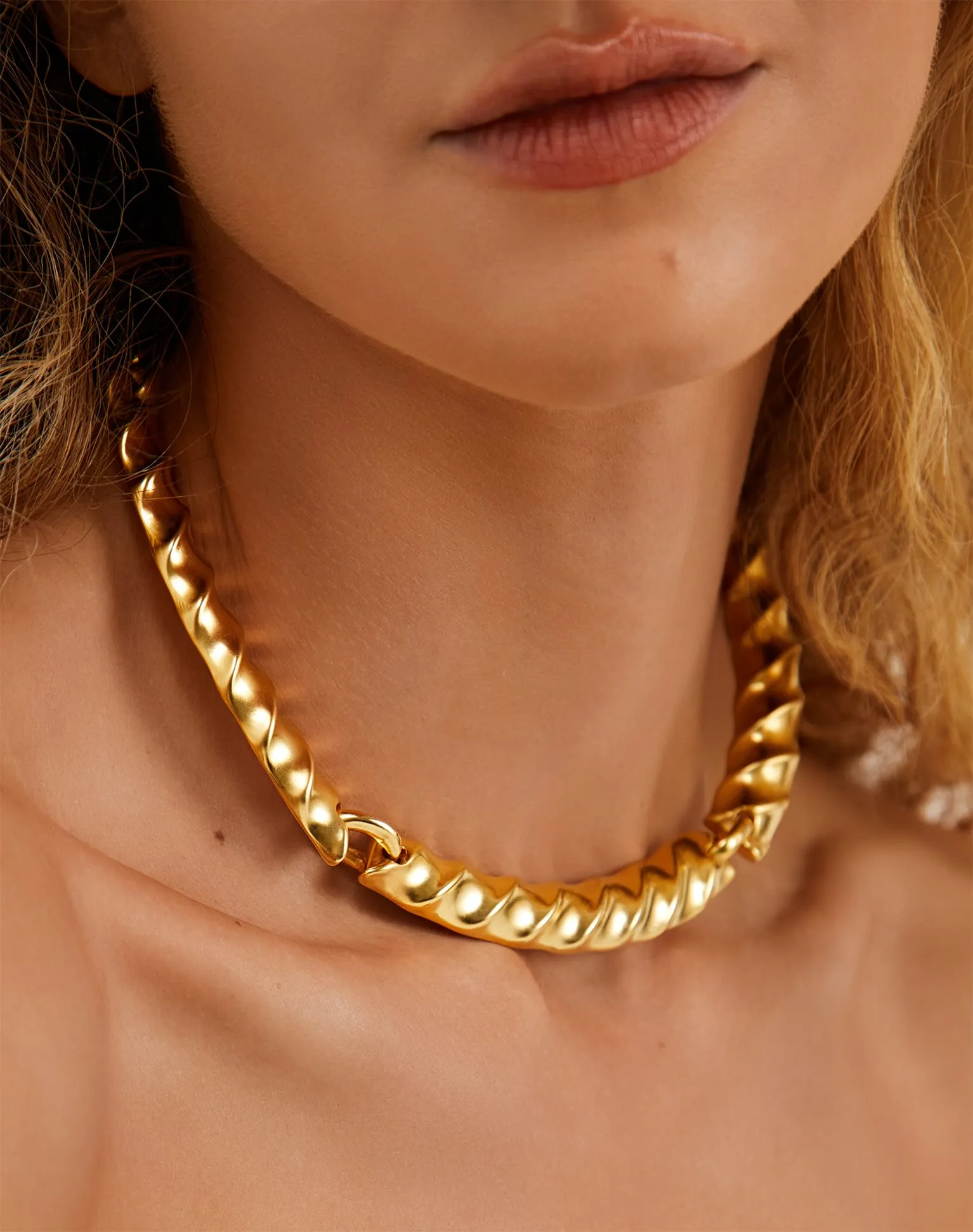 Cassi Choker - Gold
