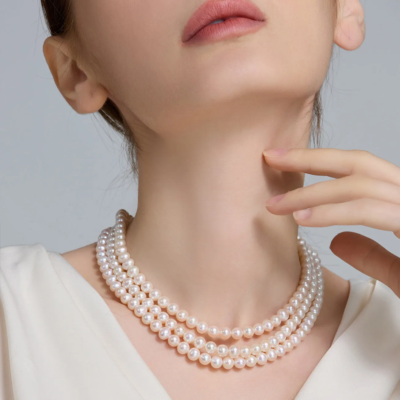 Choker Length 3-Layer Freshwater Pearl Necklace WN00499