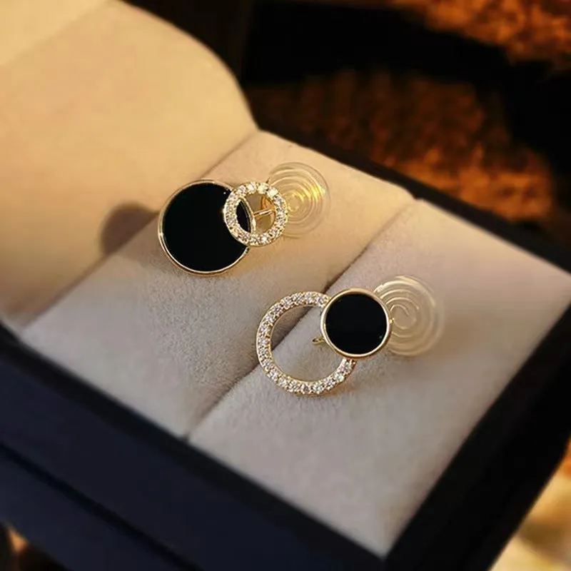 Fashion Rhinestone-Encrusted Circle Ear Studs