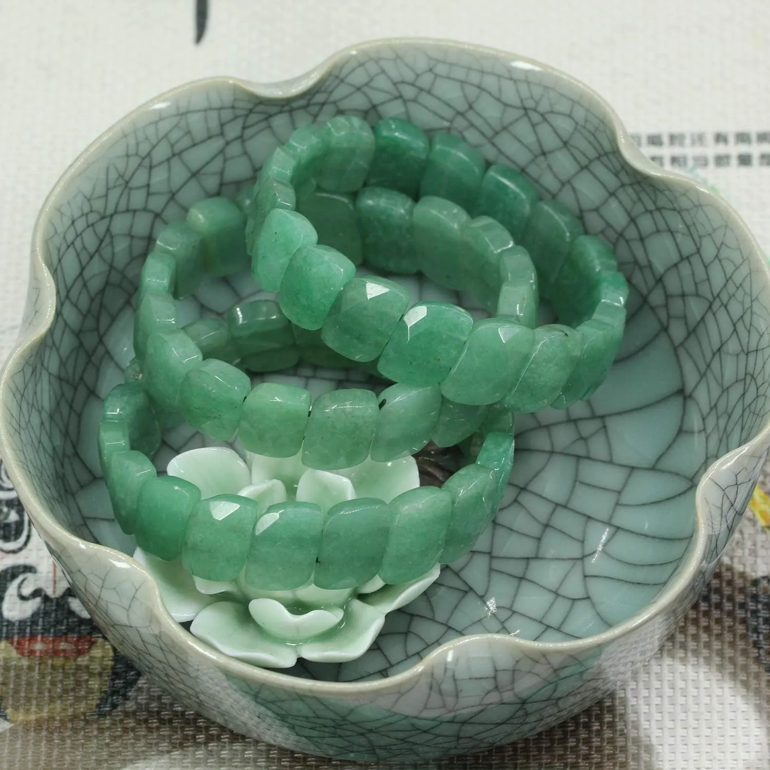 Keleny Semi Precious Stones S Shape Faceted Beaded Stretchable Crystal Bangle 7.5 Inch Unisex