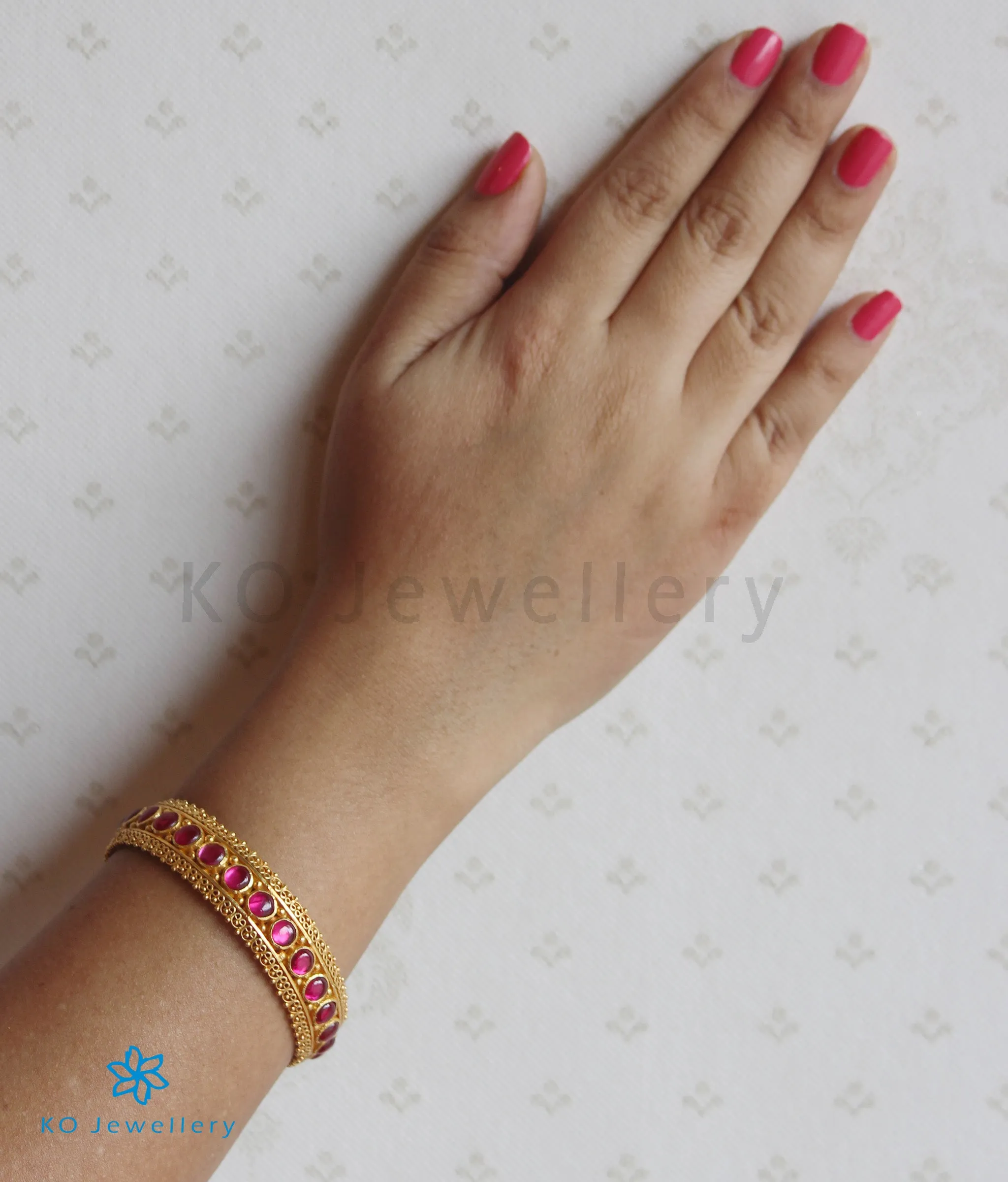 The Advaya Silver Kemp Bangle(Size 2.2/2.4/2.6/2.8)