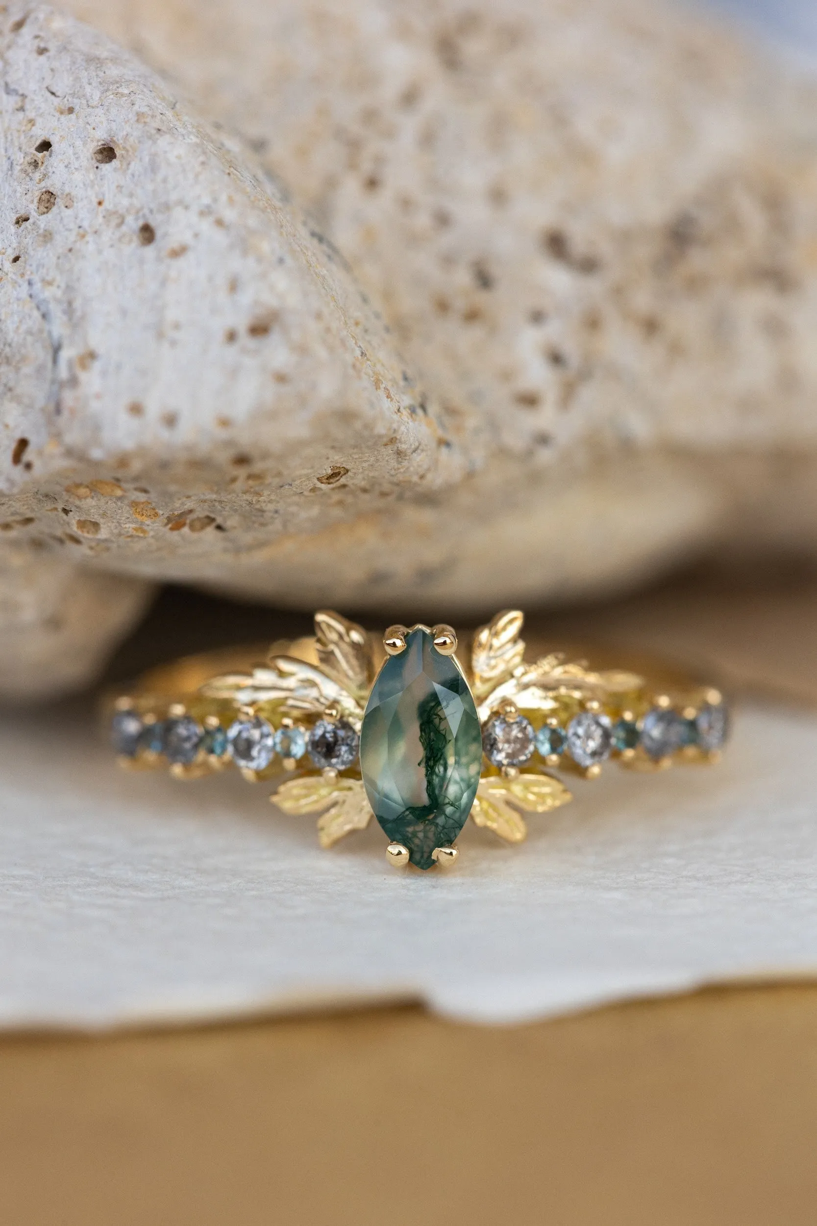 Verbena | 8x4 mm marquise cut engagement ring setting